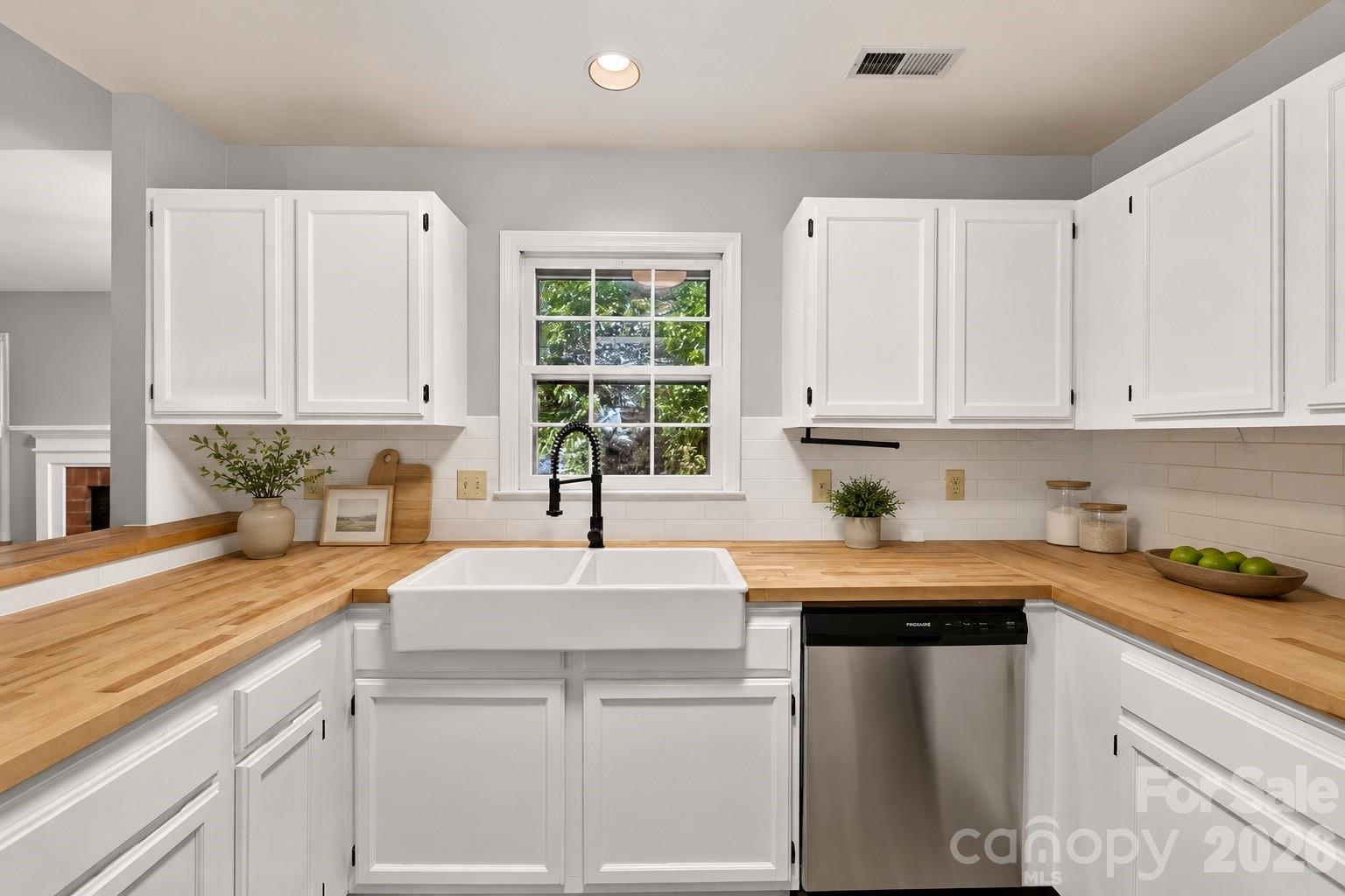 3220 Selwyn Farms Lane Unit: 5