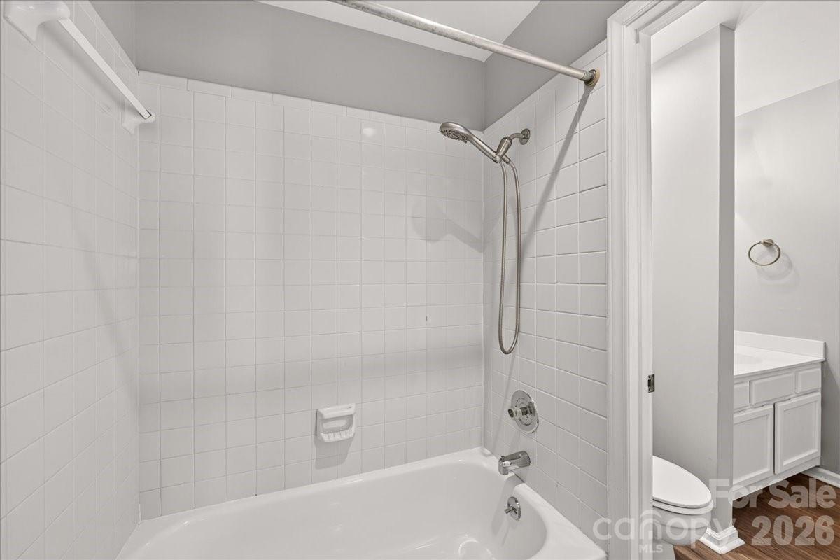 3220 Selwyn Farms Lane Unit: 5