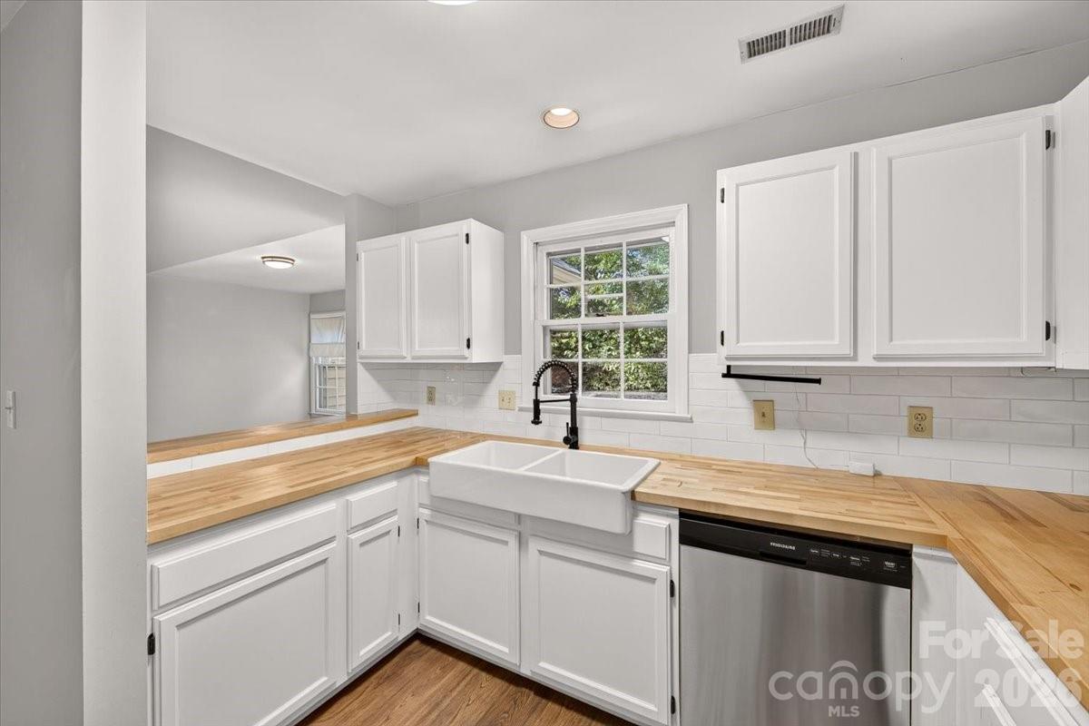 3220 Selwyn Farms Lane Unit: 5