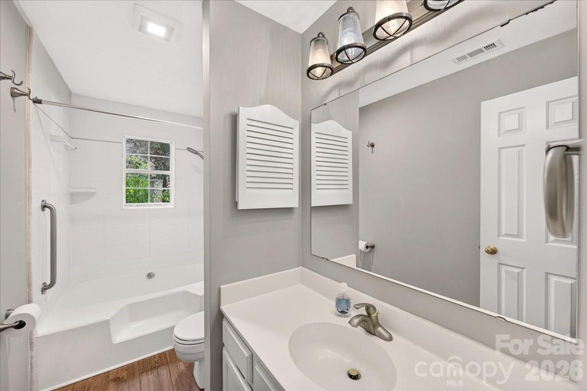 3220 Selwyn Farms Lane Unit: 5