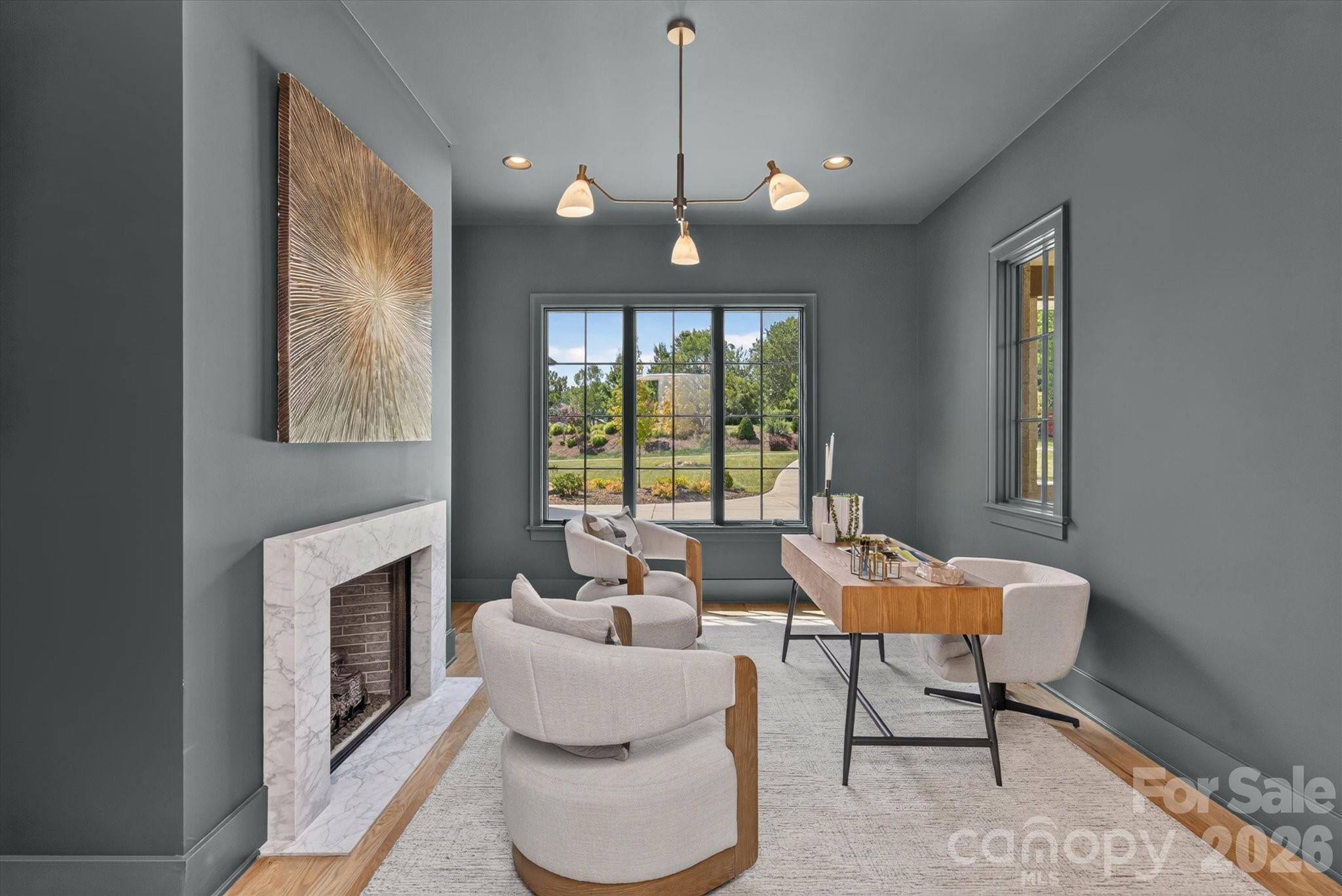 213 Crest Court