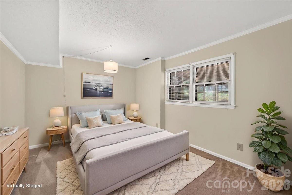 5000 Cedar Forest Drive