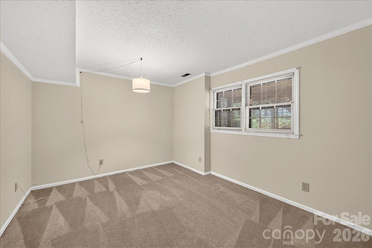5000 Cedar Forest Drive