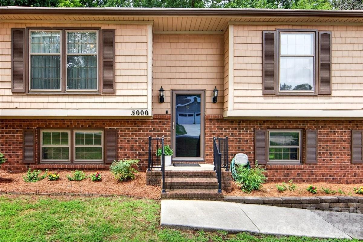 5000 Cedar Forest Drive