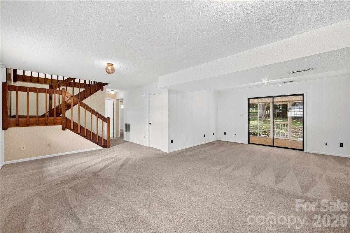5000 Cedar Forest Drive