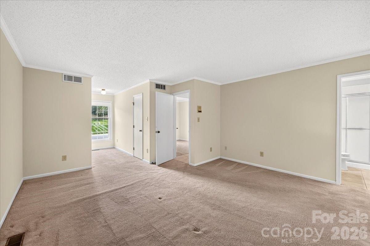 5000 Cedar Forest Drive