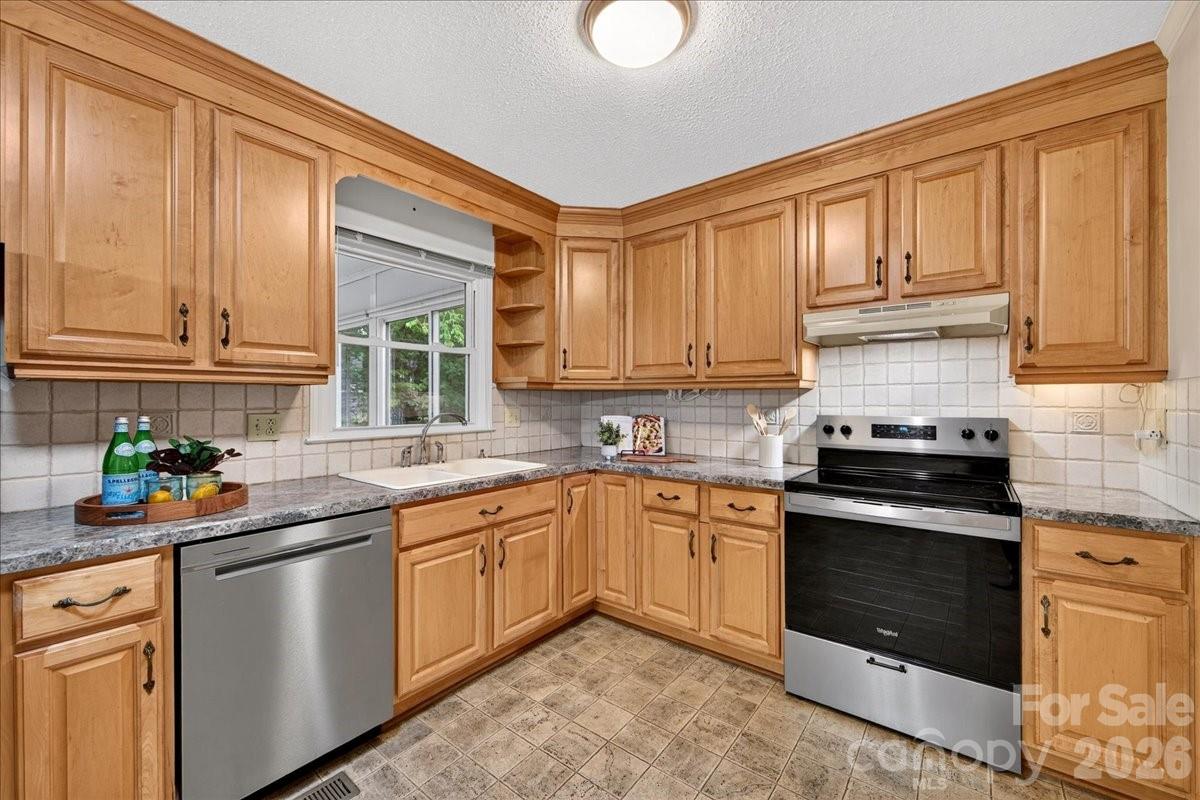 5000 Cedar Forest Drive