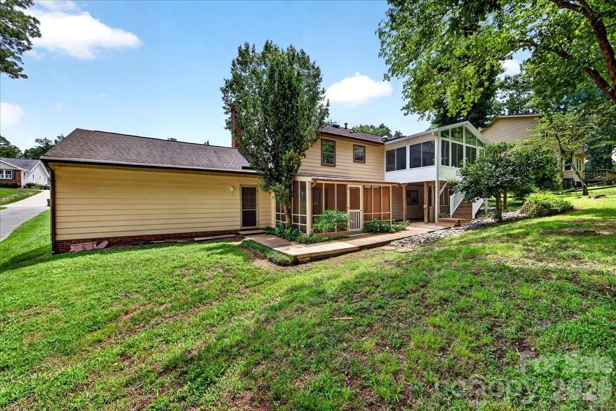 5000 Cedar Forest Drive