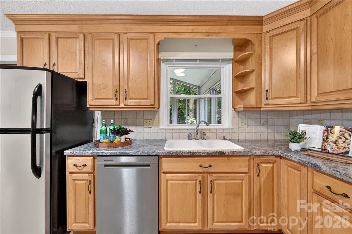 5000 Cedar Forest Drive