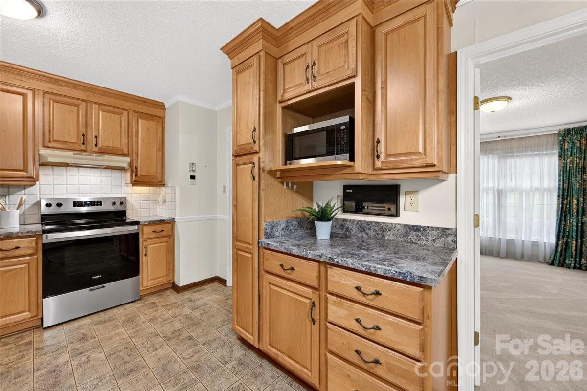 5000 Cedar Forest Drive