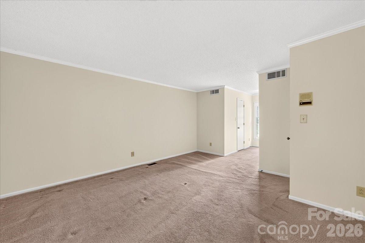 5000 Cedar Forest Drive
