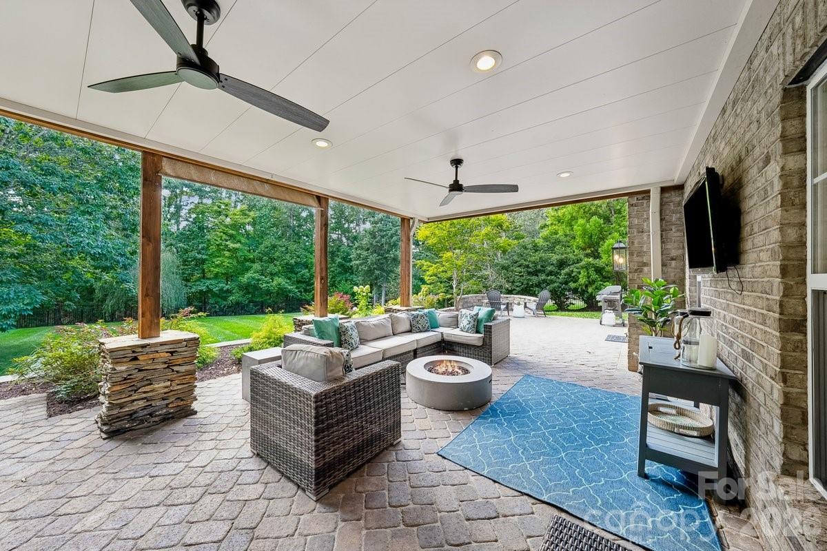 7315 Yellowhorn Trail