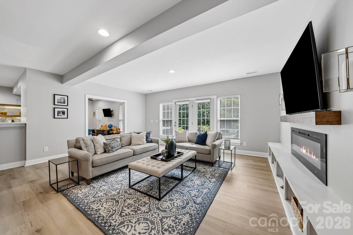 7315 Yellowhorn Trail
