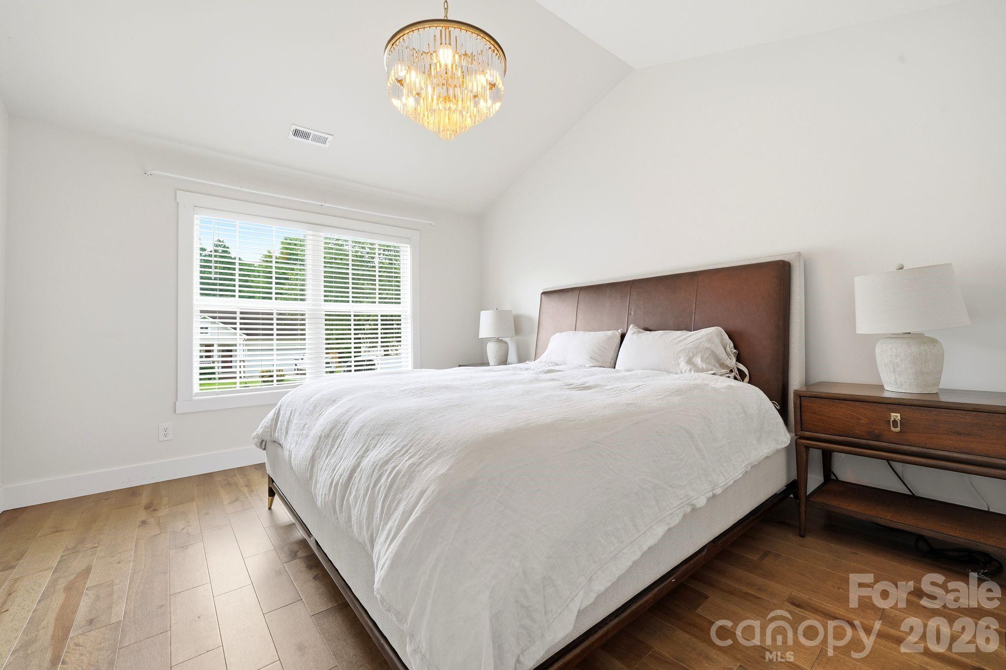 1556 Meadow Glen Lane