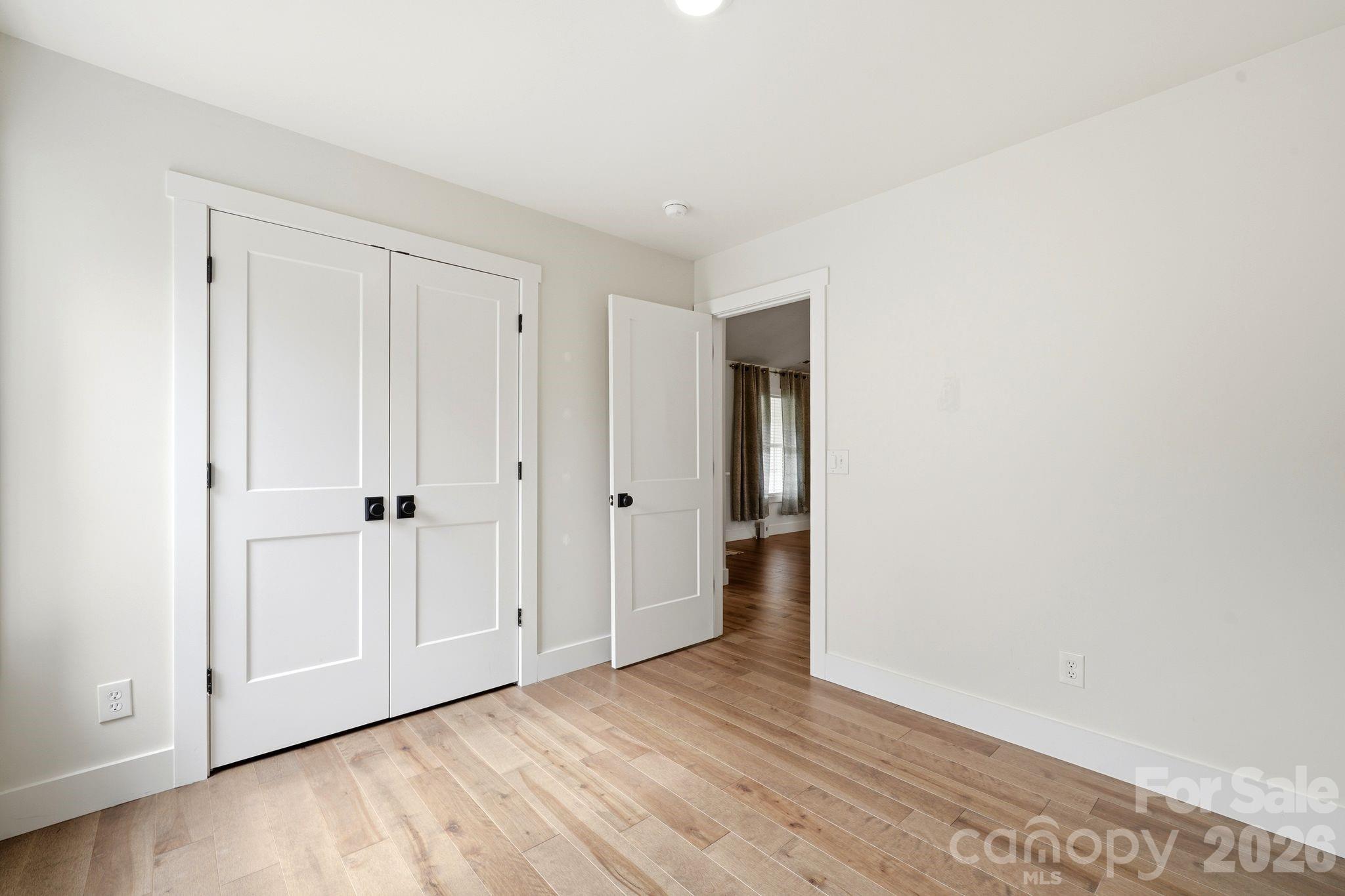 1556 Meadow Glen Lane