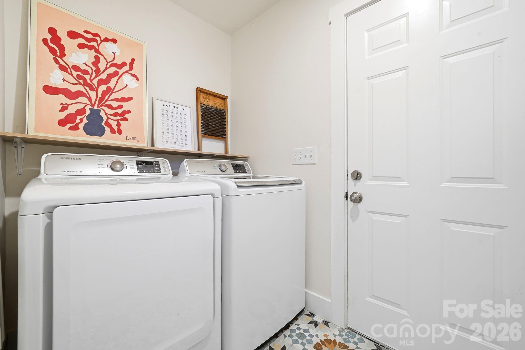1556 Meadow Glen Lane