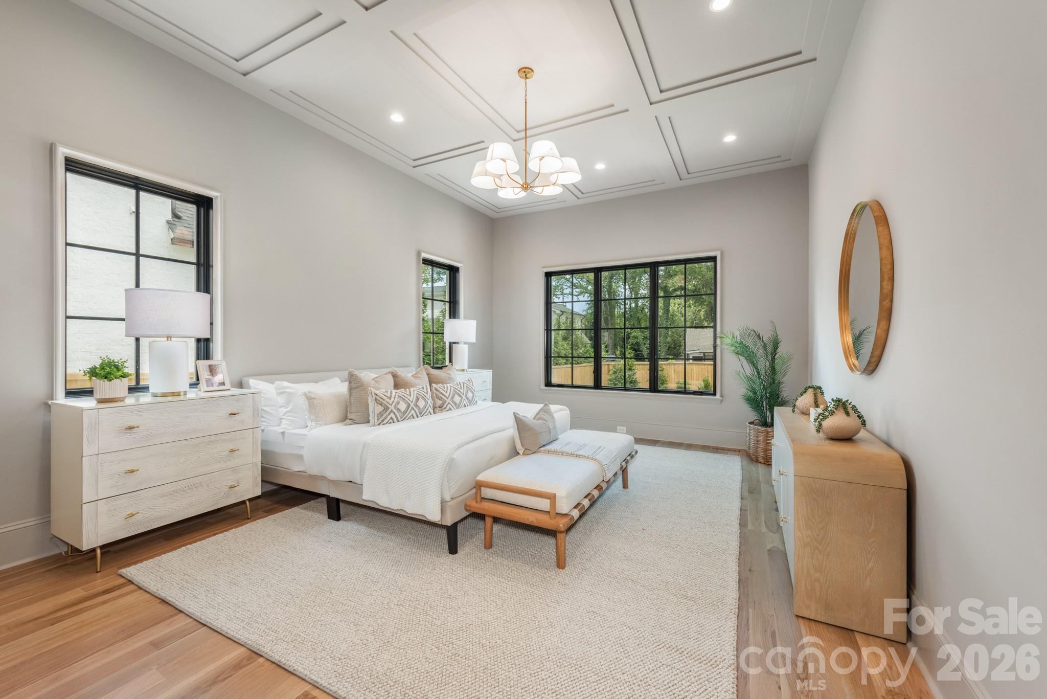 237 N Canterbury Road
