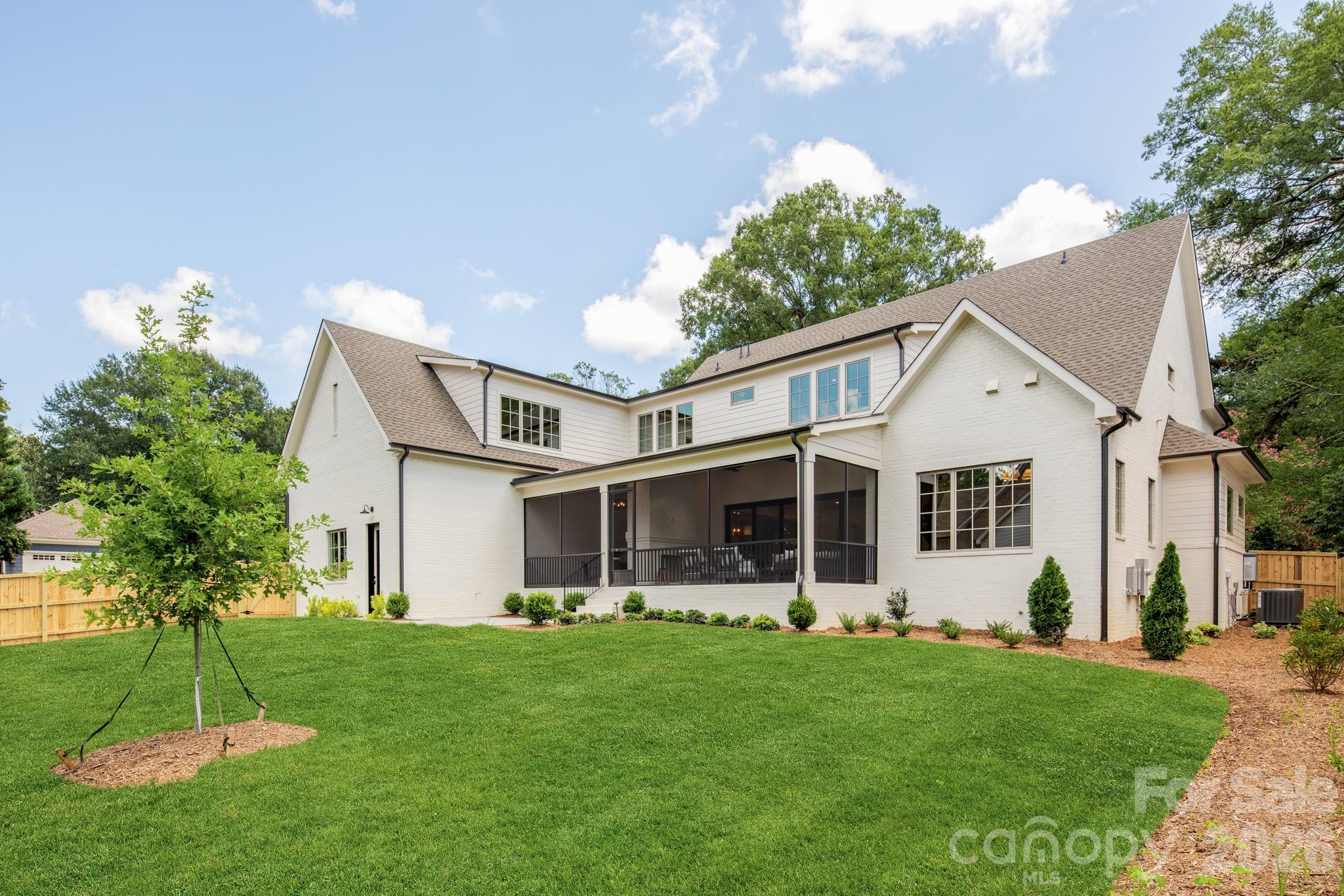 237 N Canterbury Road
