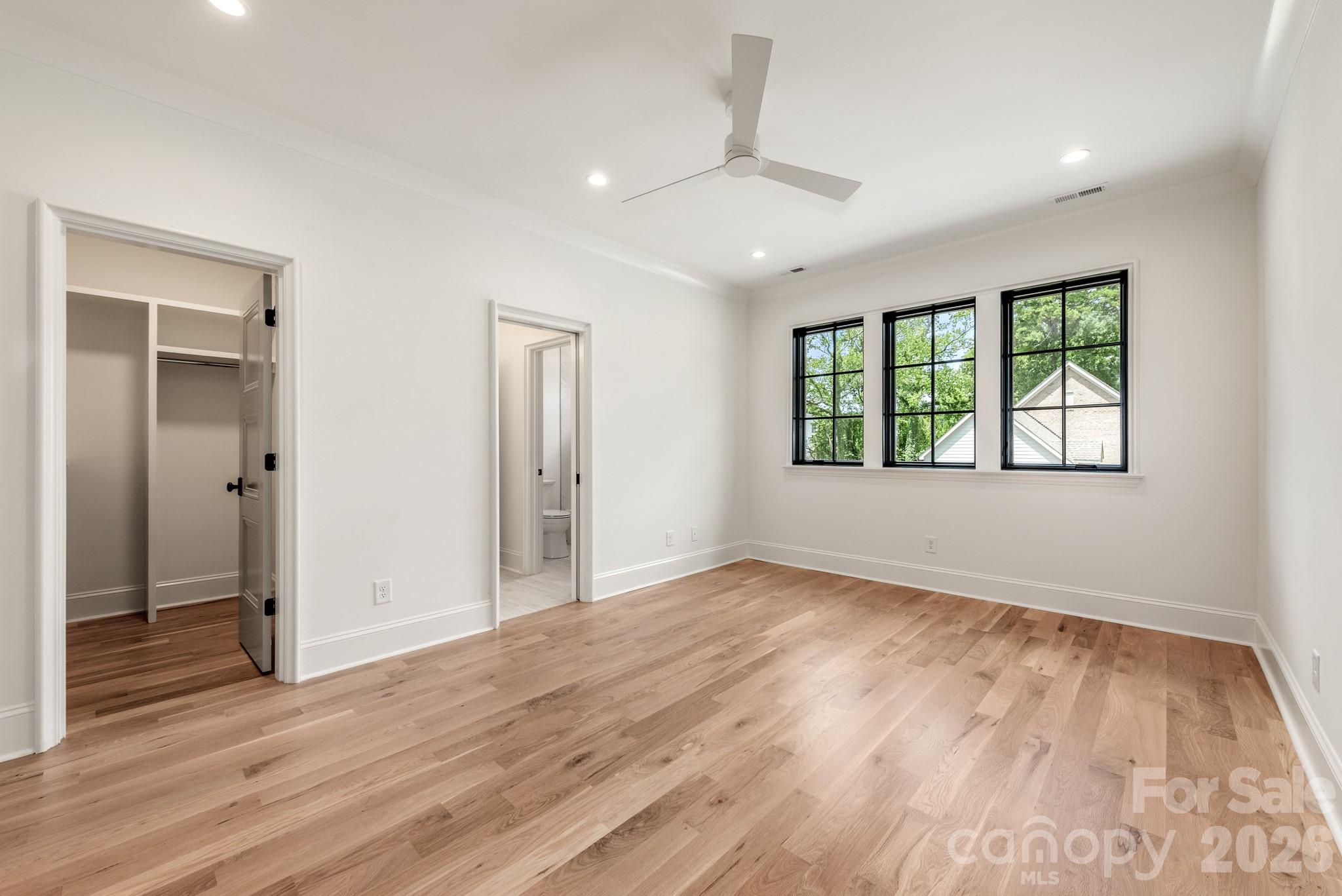 237 N Canterbury Road