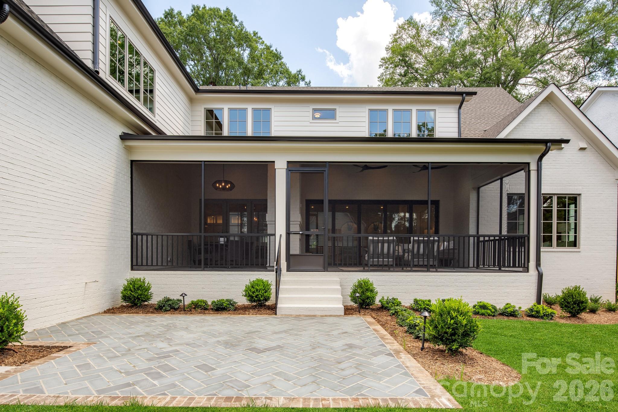 237 N Canterbury Road