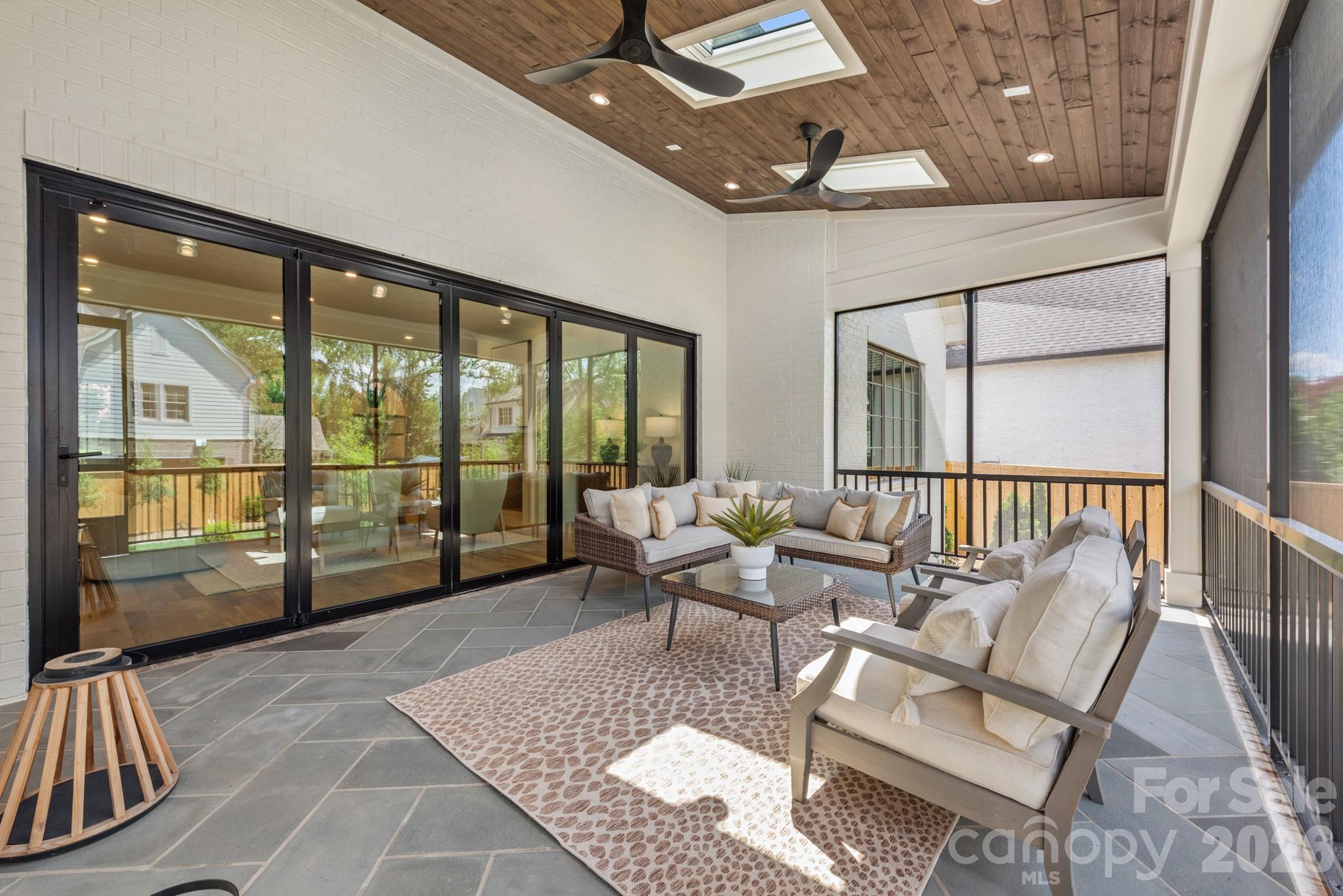237 N Canterbury Road