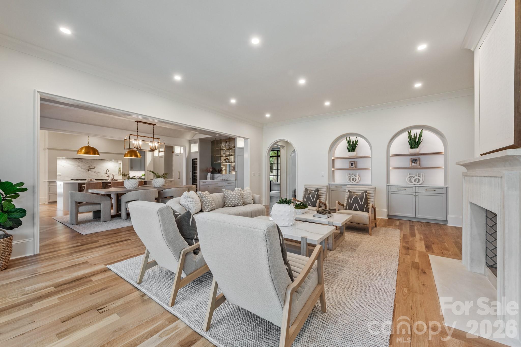 237 N Canterbury Road