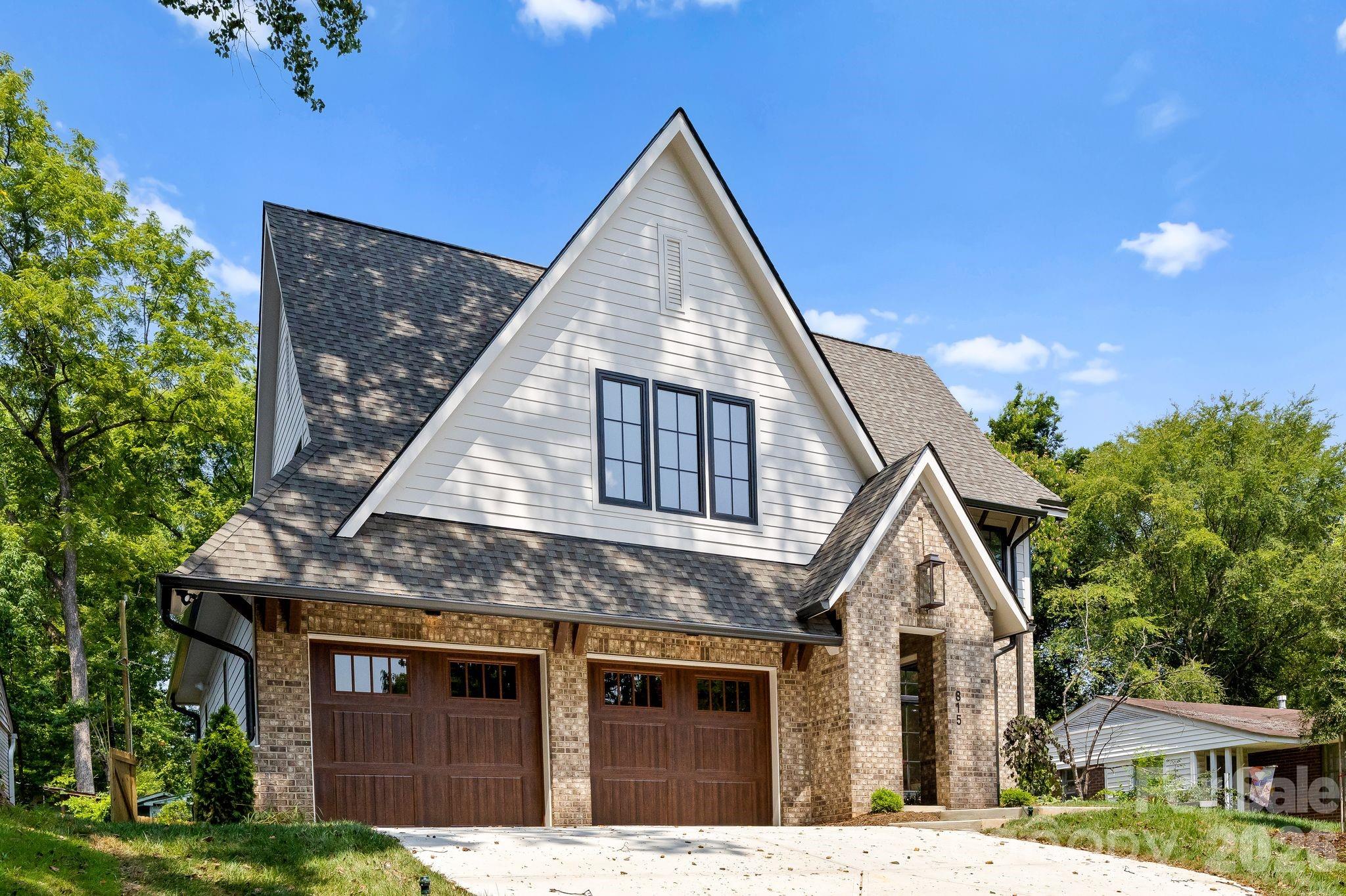 815 Manhasset Road