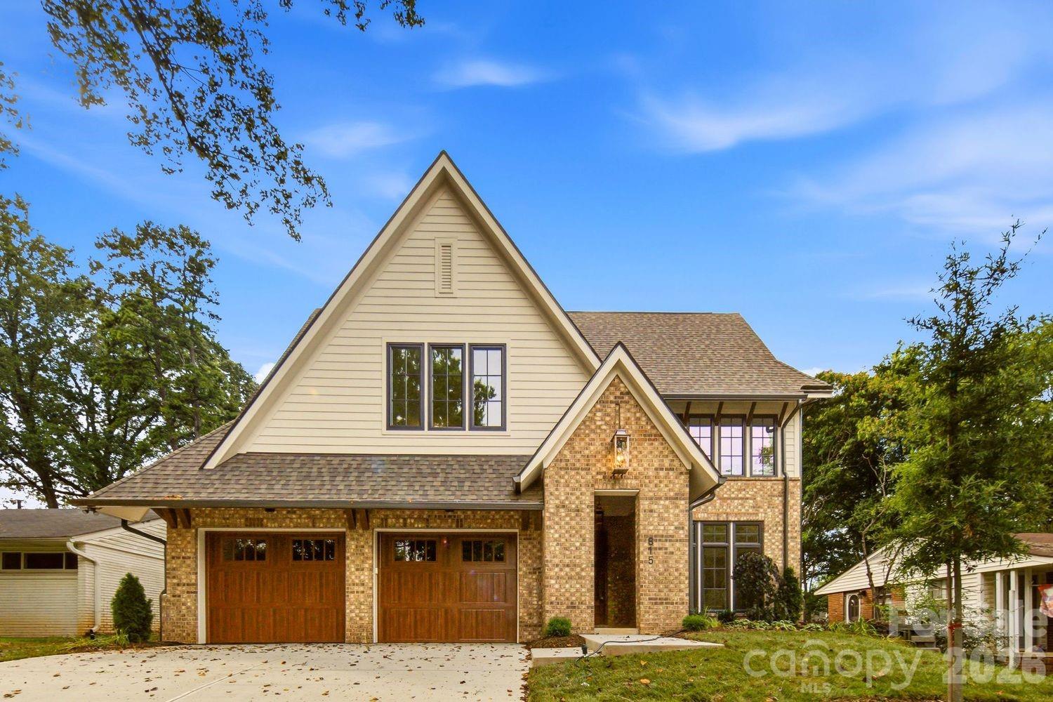 815 Manhasset Road
