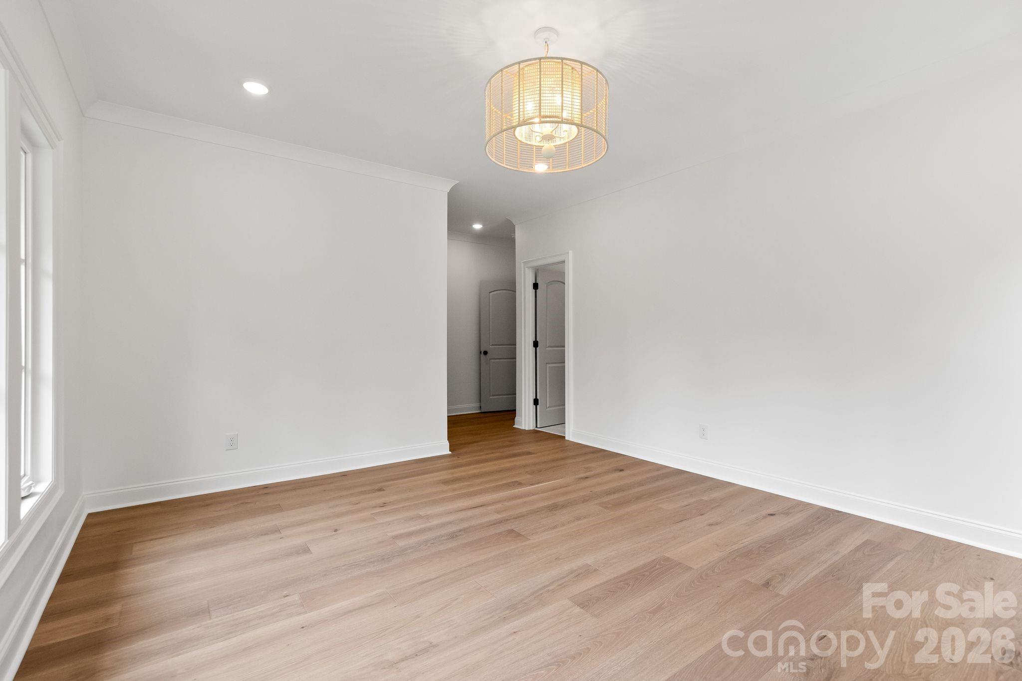 815 Manhasset Road