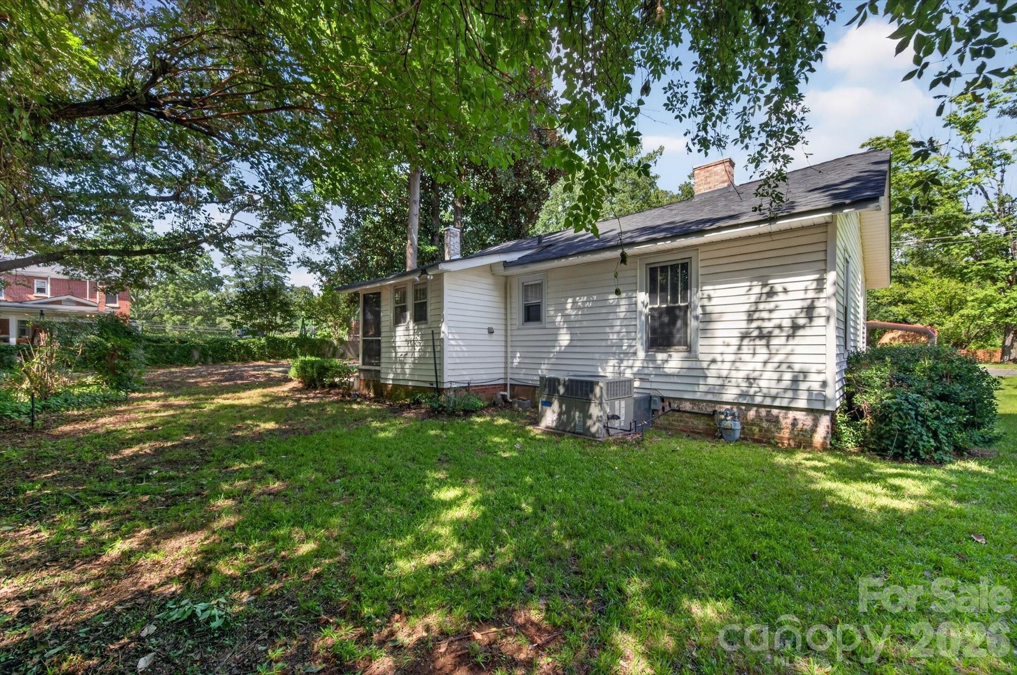 103 N West Street