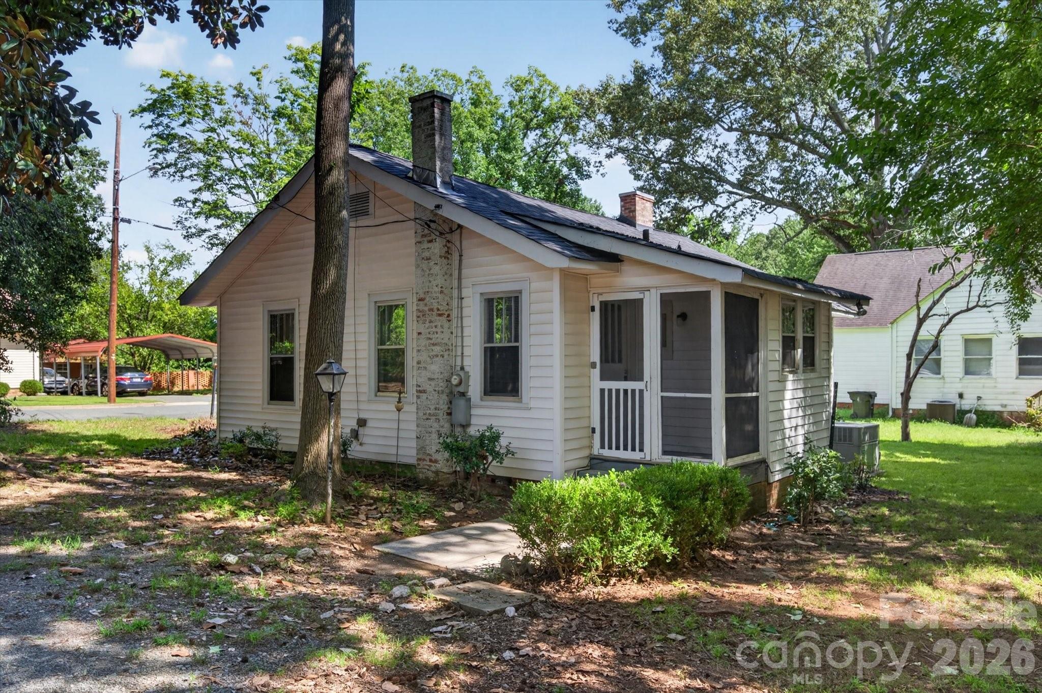 103 N West Street