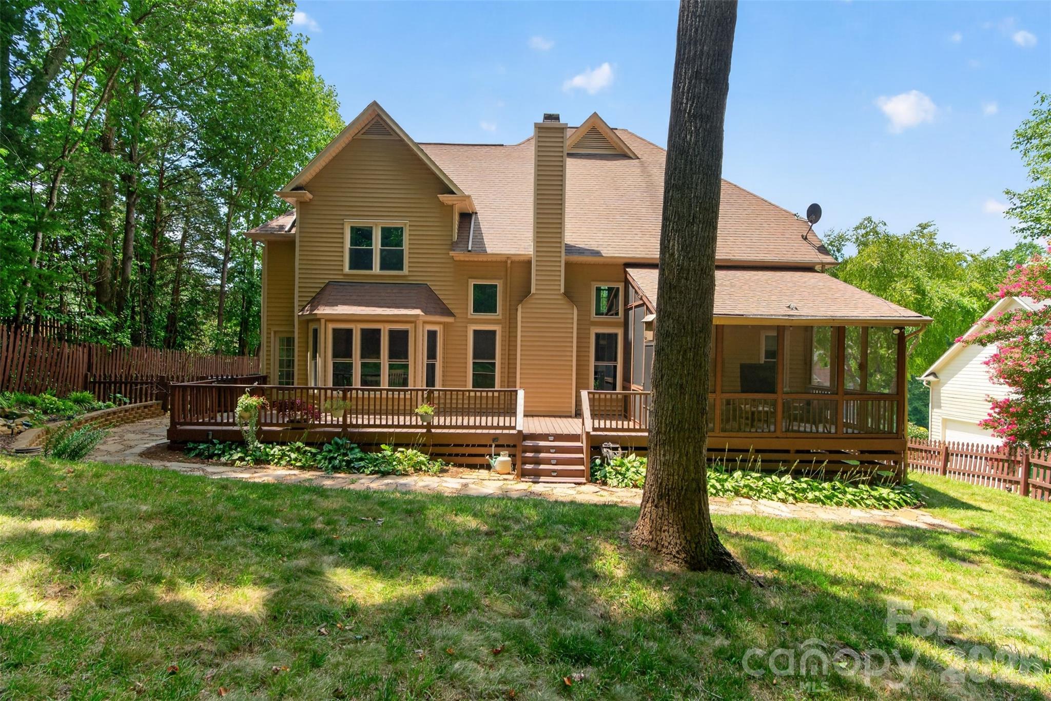 8011 Alba Court