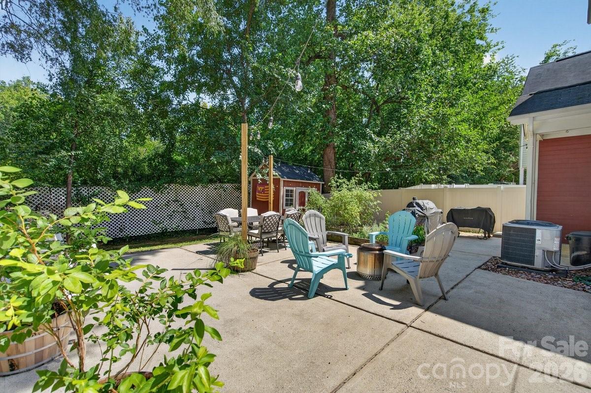 1308 Rising Oak Drive