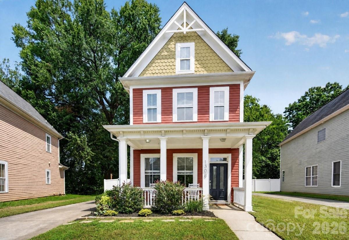 1308 Rising Oak Drive