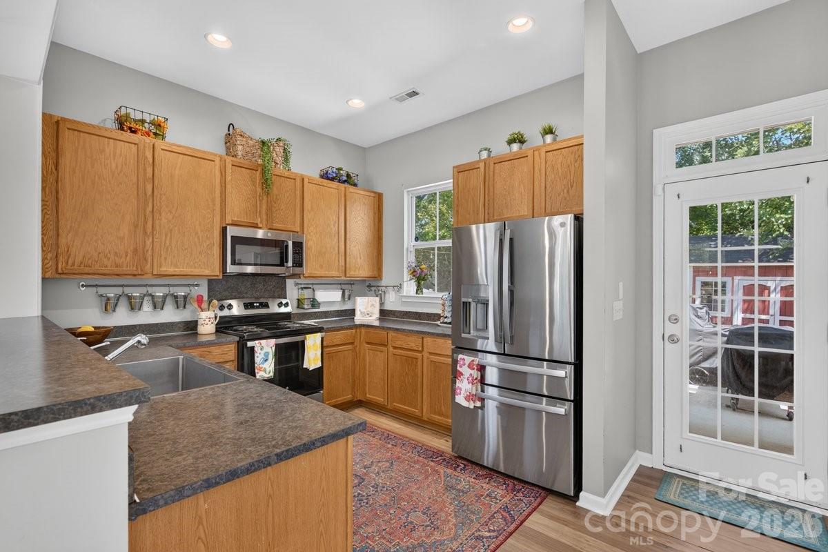 1308 Rising Oak Drive