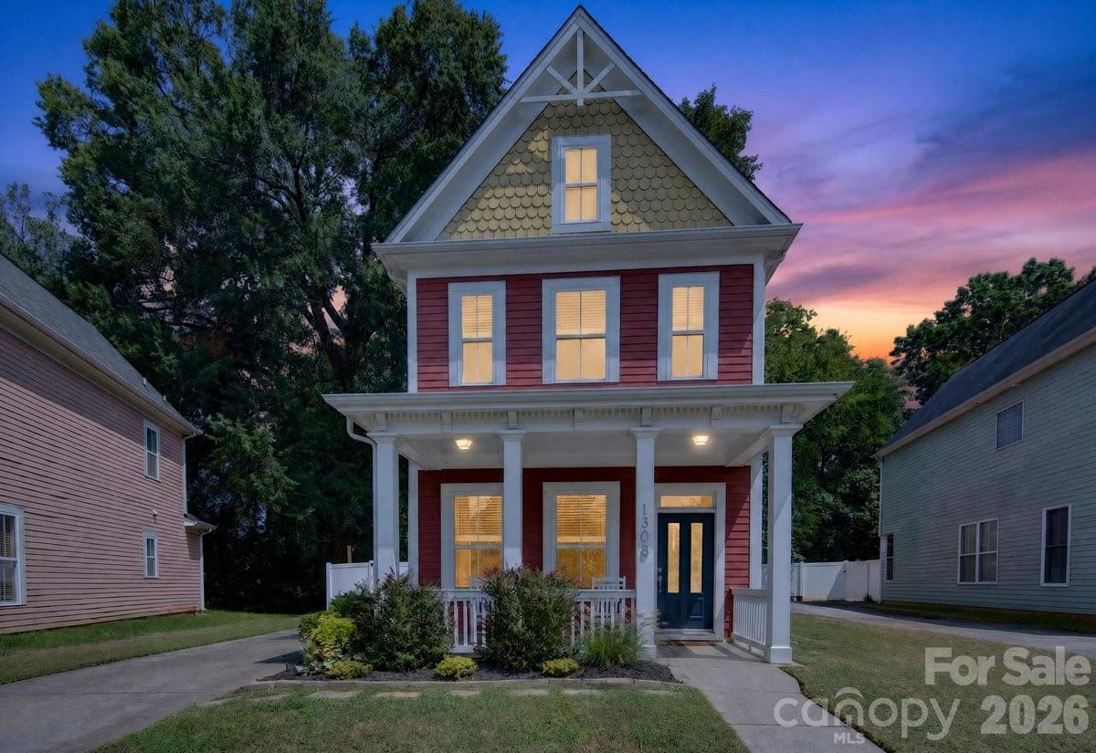 1308 Rising Oak Drive