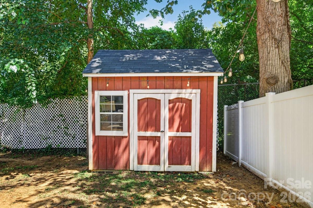 1308 Rising Oak Drive