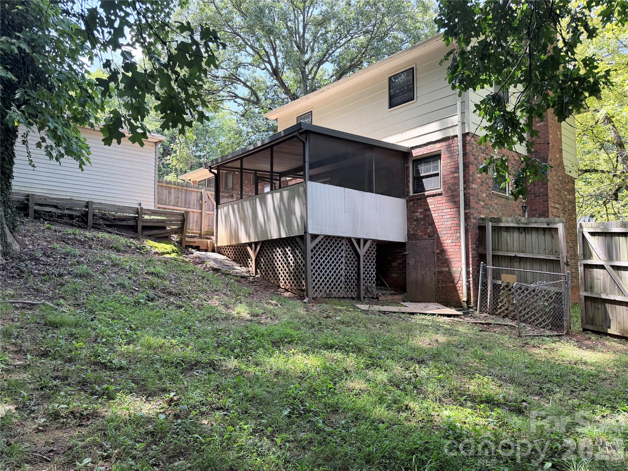 931 Pineborough Road