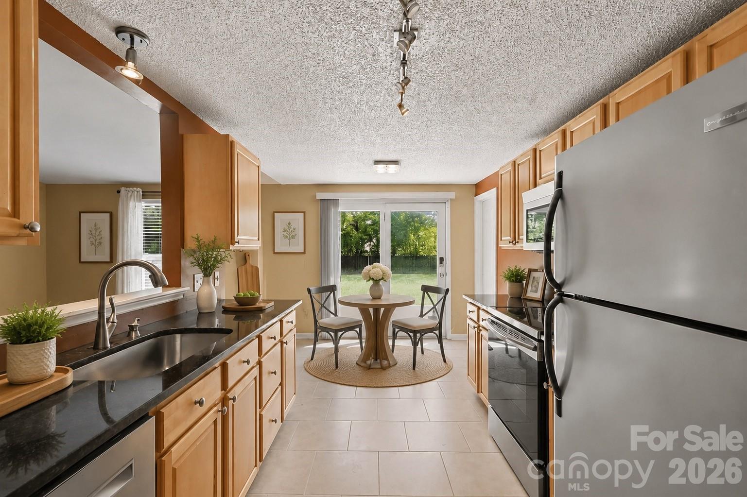 3001 Old House Circle