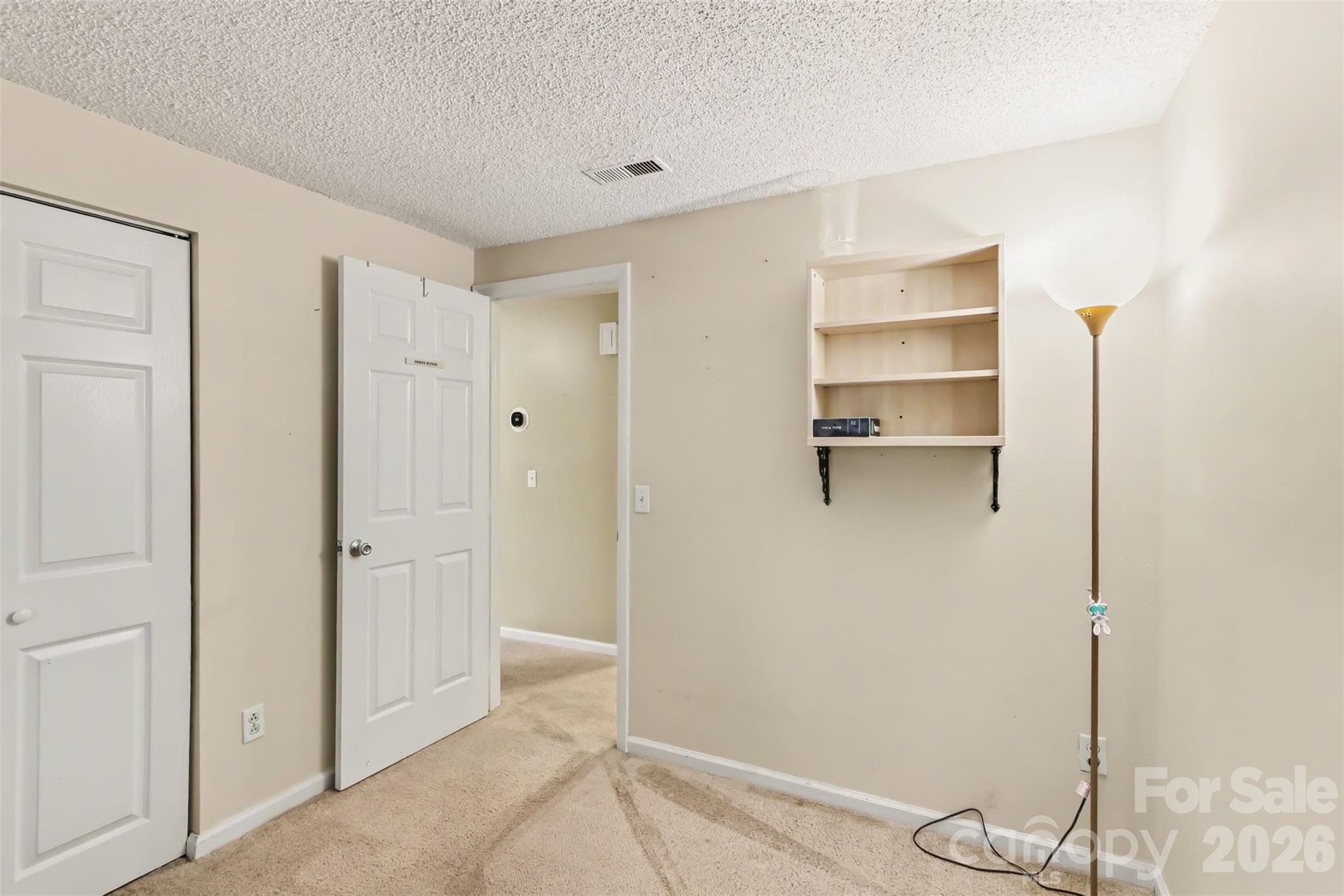 3001 Old House Circle