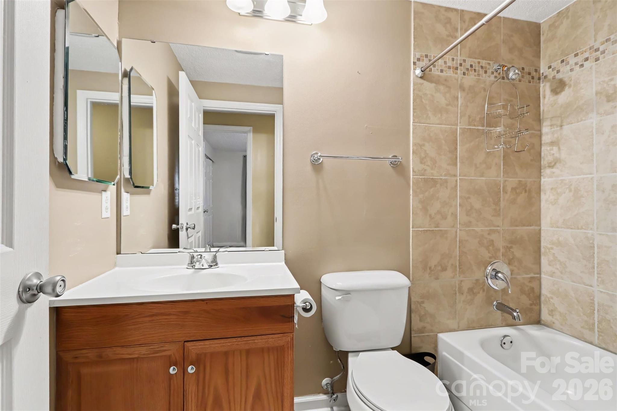 3001 Old House Circle