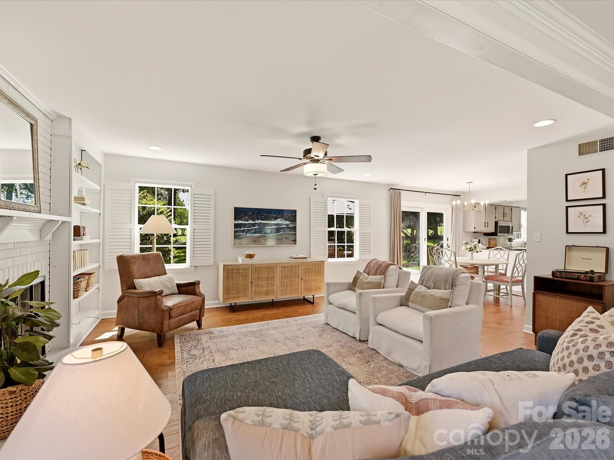 4638 DEANSCROFT Drive