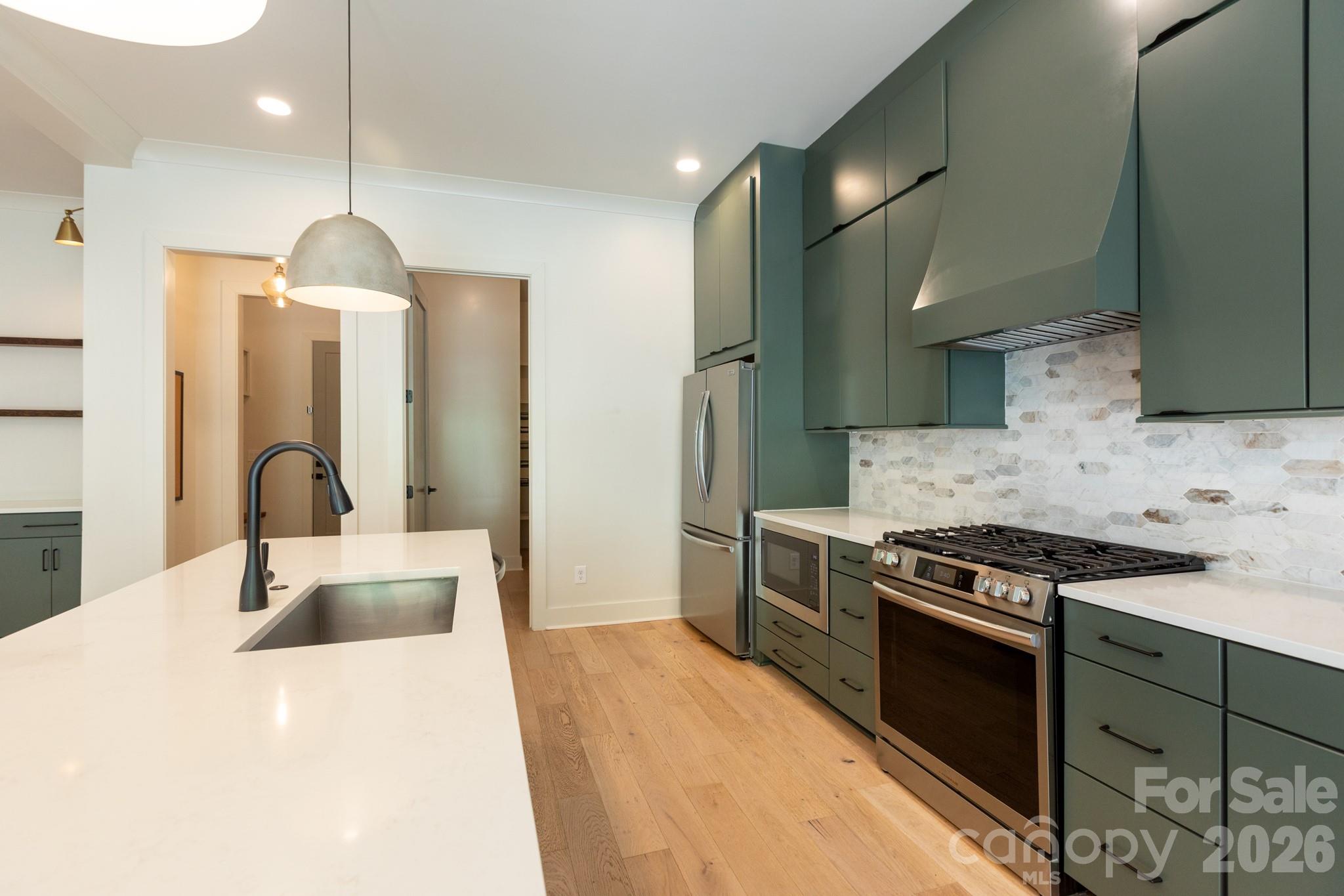 1602 Herrin Avenue
