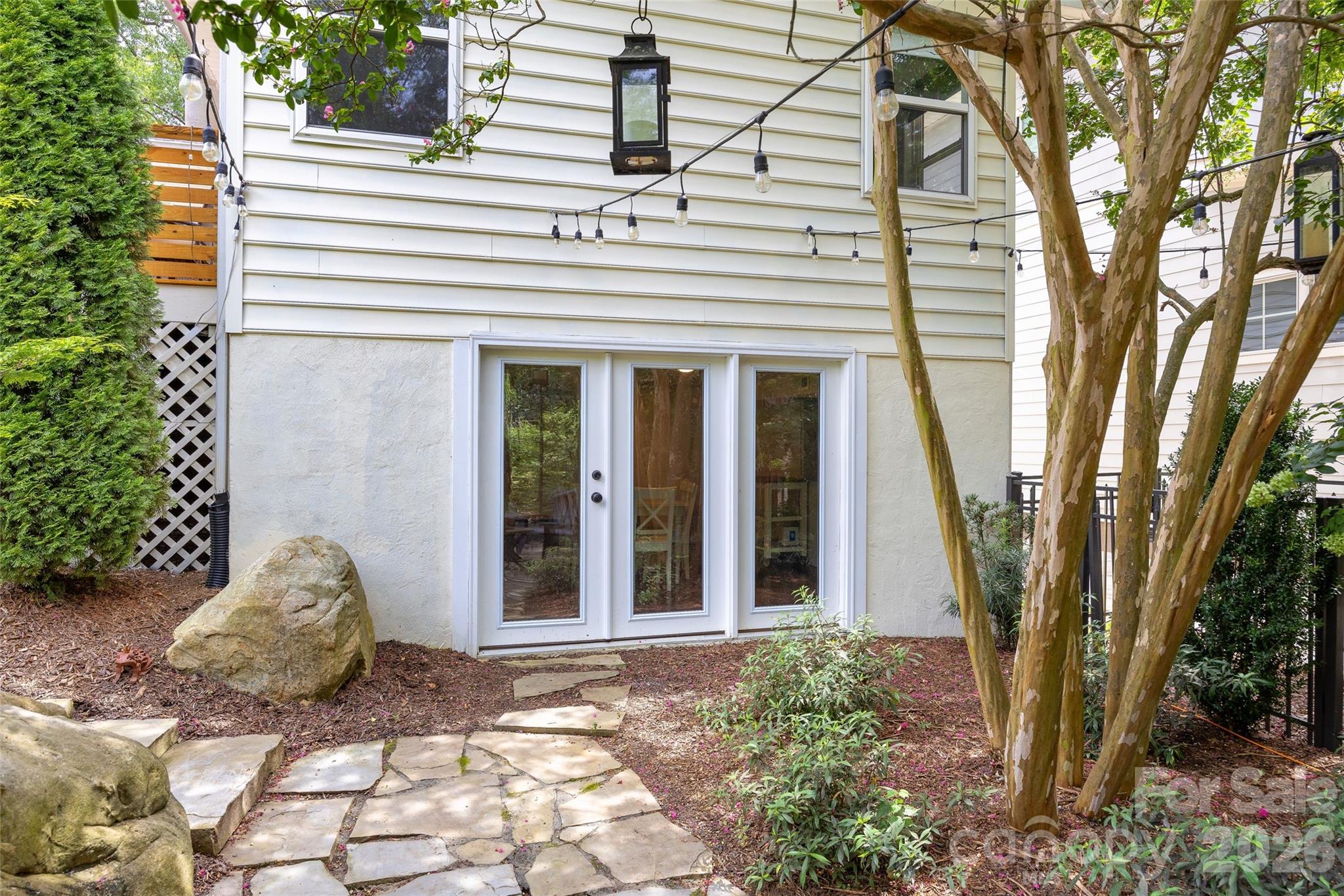 2215 Chatham Avenue