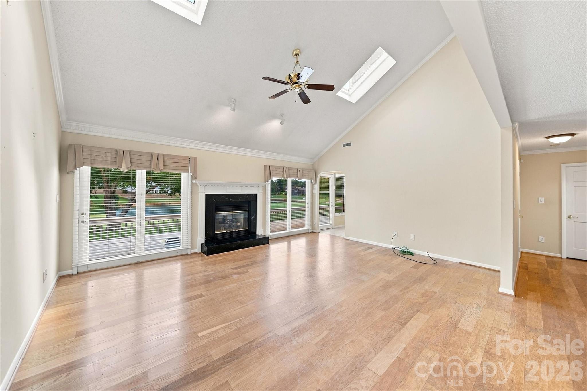 3823 ROCK BRIDGE Drive NE