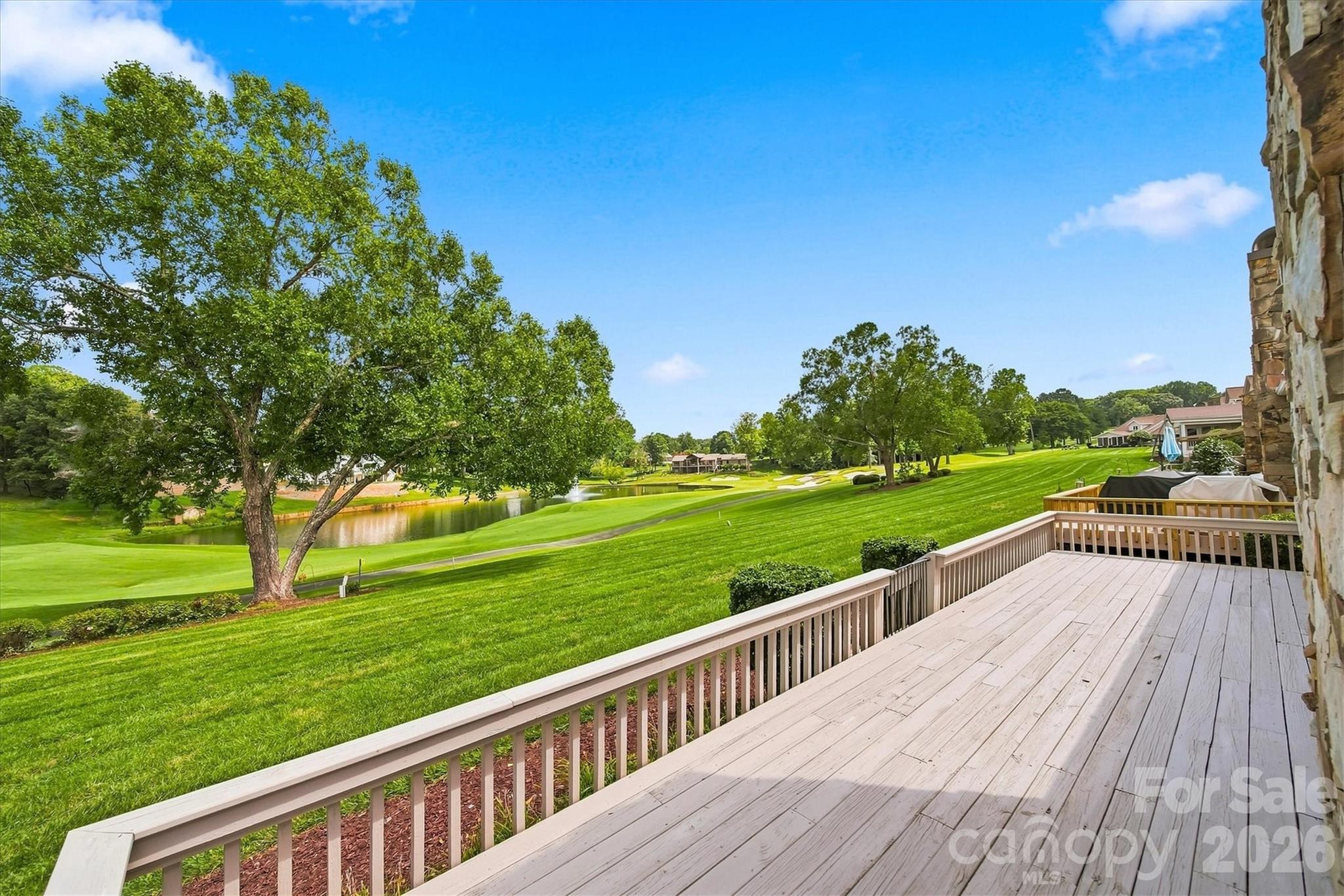 3823 ROCK BRIDGE Drive NE
