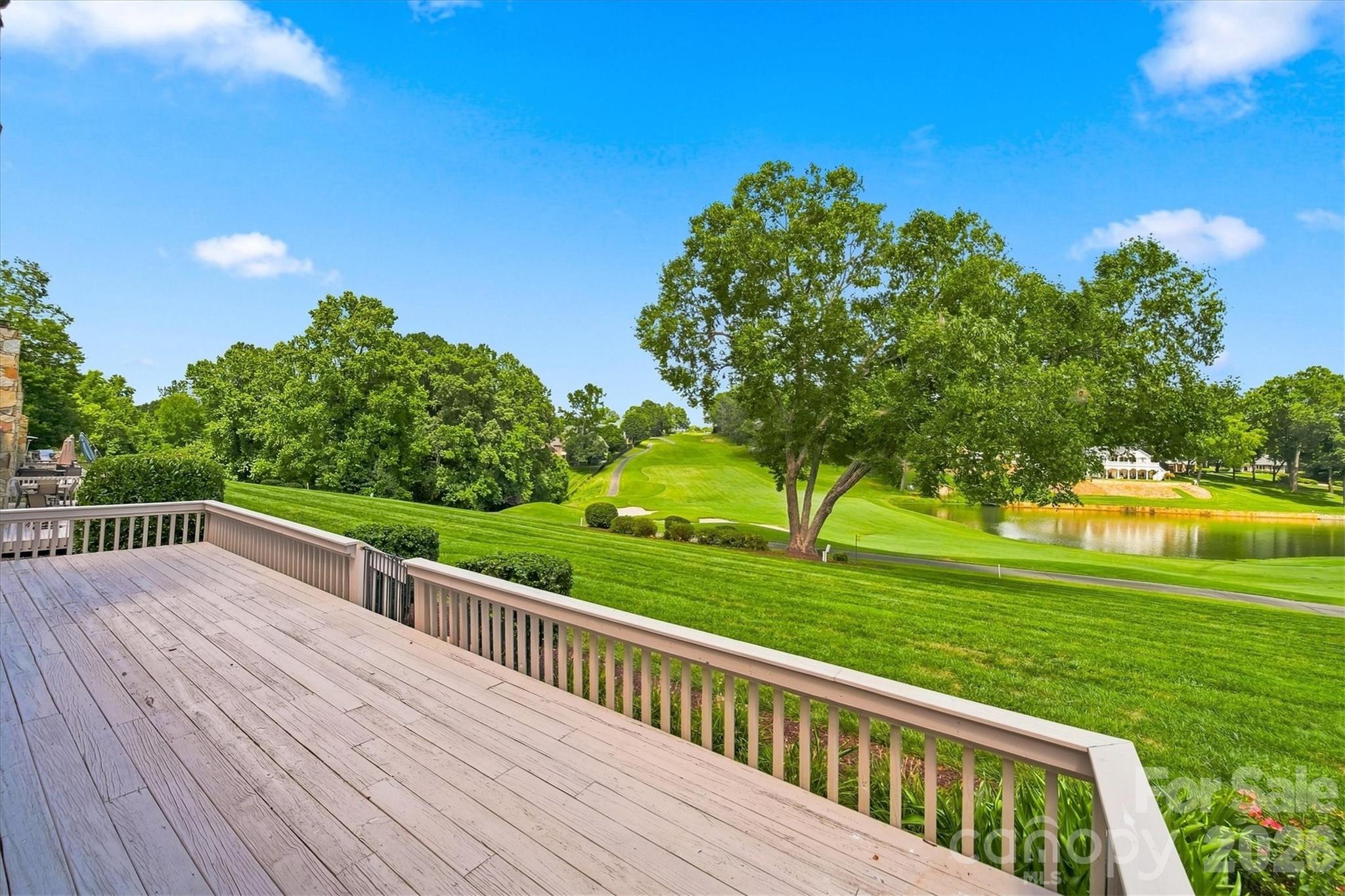 3823 ROCK BRIDGE Drive NE