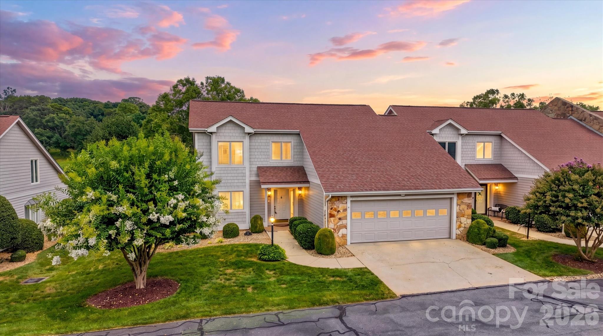 3823 ROCK BRIDGE Drive NE