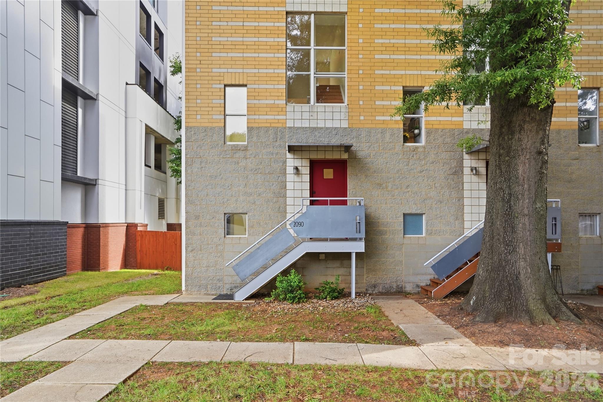 2090 Atherton Heights Lane