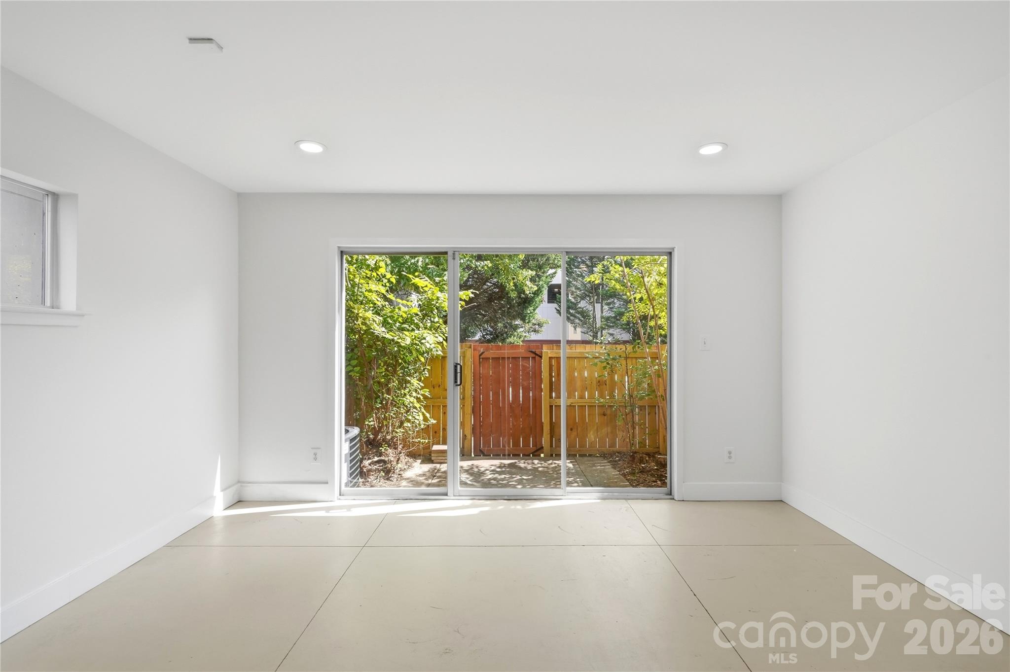 2090 Atherton Heights Lane